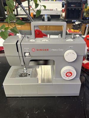 A photo of a Singer 4452 sewing machine in the Makerspace.