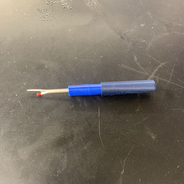 File:Seam Ripper Handel .jpg