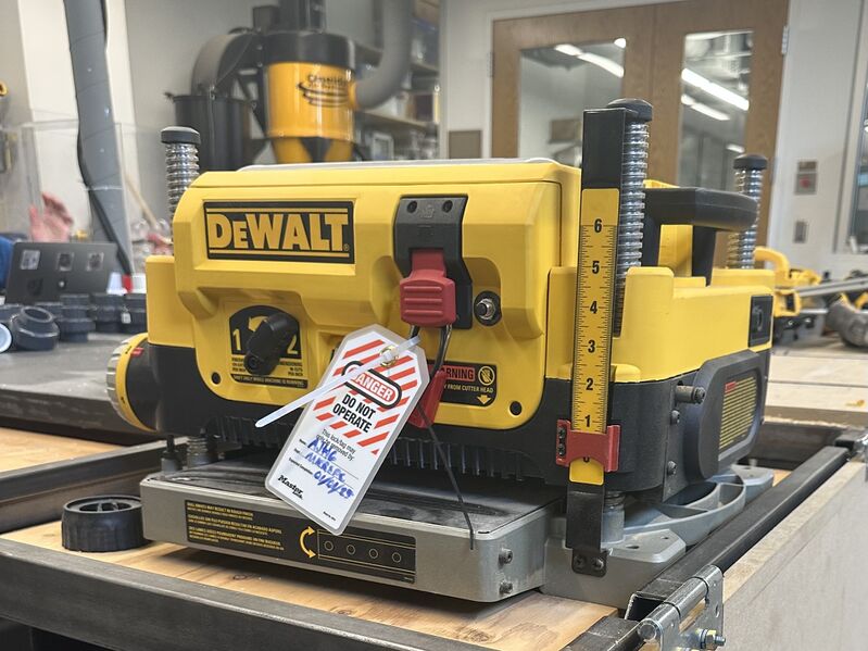 File:DeWalt DW735 Planer.jpg